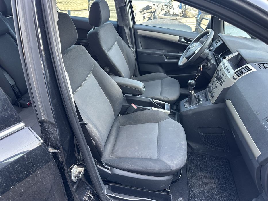 Салон 6+1 за Опел Зафира В !