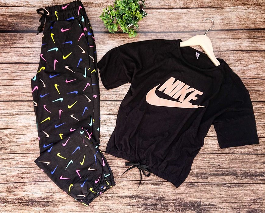 Дамски спортни екипи Найк и Адидас с къс ръкав / памук,ликра,вискоза