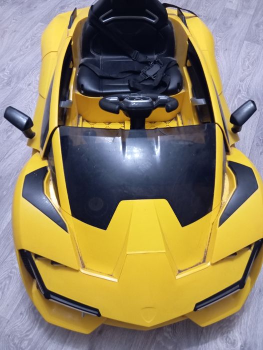 Продаю детскую машину