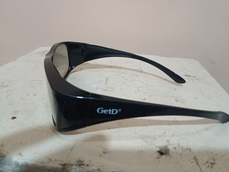 Мужские очки почти янги оригинал оладиганлар телефон килилар нархини к