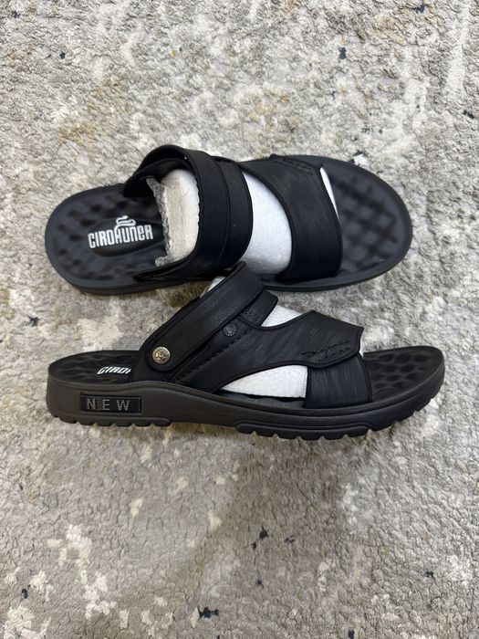 Продам летние мужчкие сандали. Торг возможен