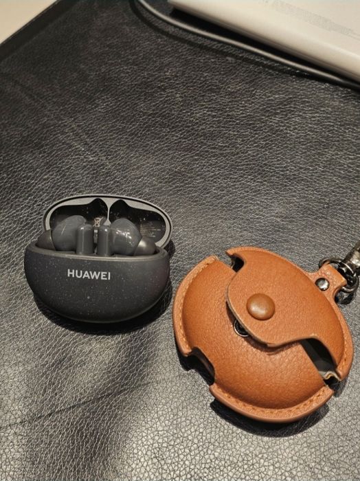Продам наушники Huawei FreeBuds 5i
