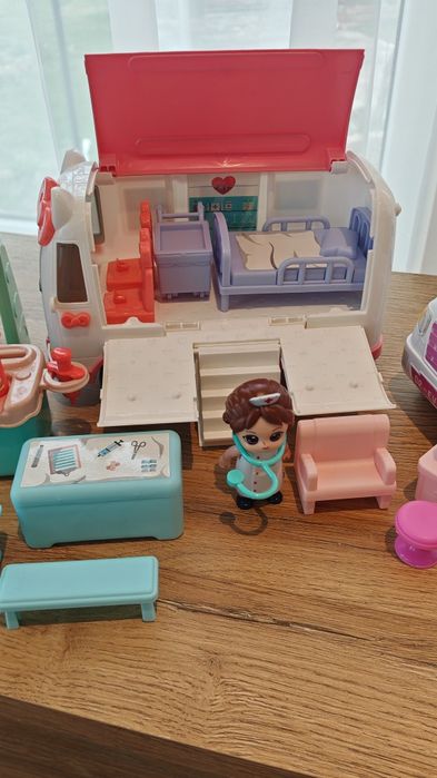 3 Комплекта Линейка, лекарски и ветеринарен кабинет + аксесоари