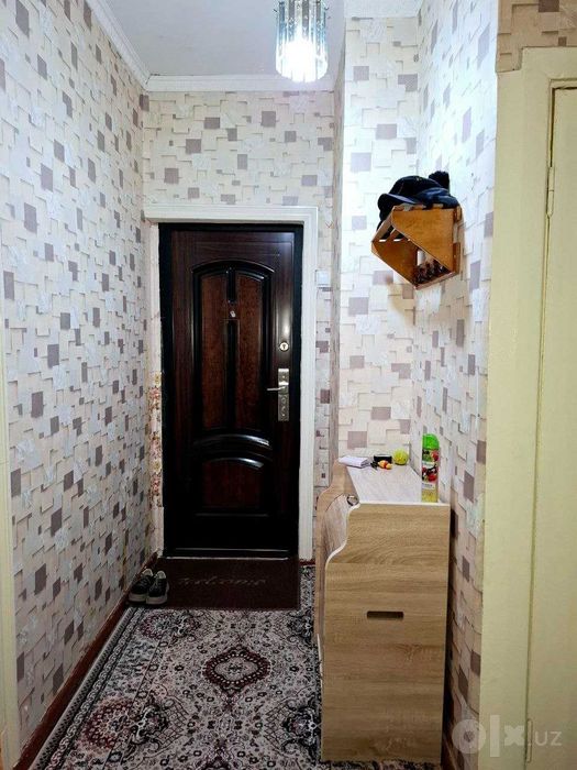 Quvasoyda 3 xonali kvartira 1 qavat