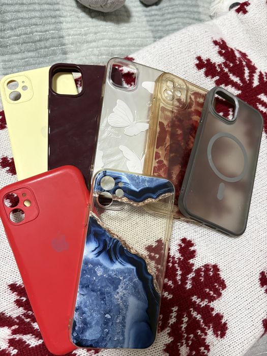 Продам чехлы на айфон11 по 100тг. Если купите все, отдам за 500