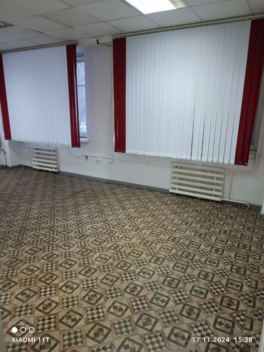 Сдам офис на первом этаже