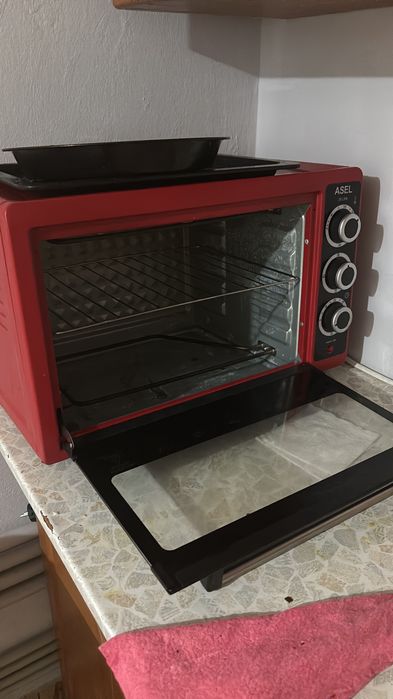 Духовка почти новая
