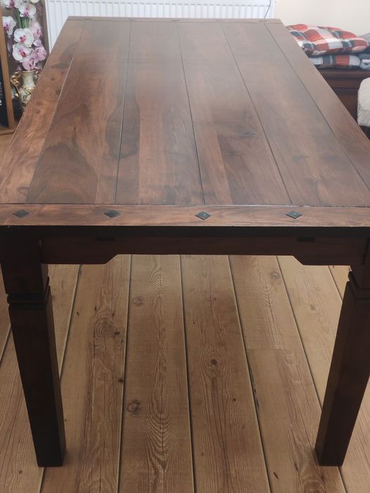 Vând masa lemn masiv