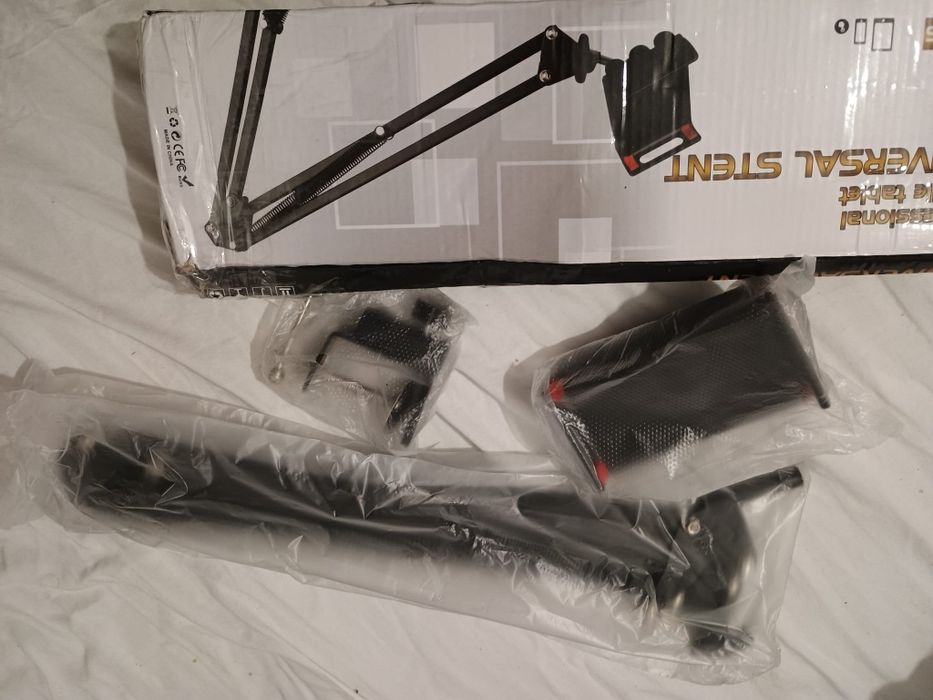 Vând suport articulat pentru telefon sau tableta. Nou nefolosit