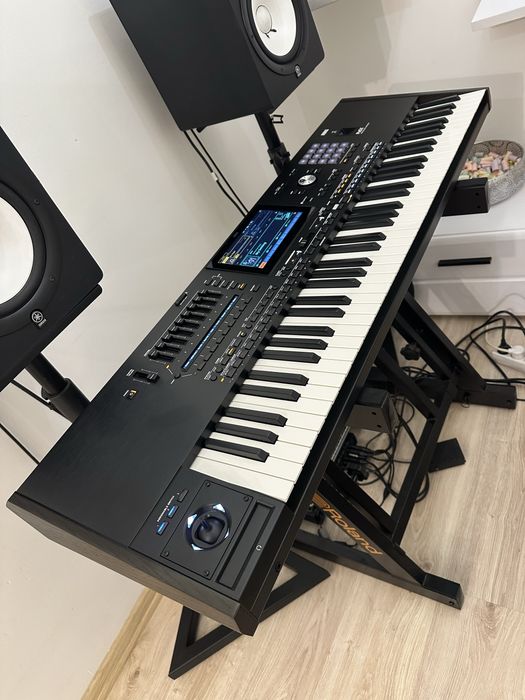 Korg pa5 x international
