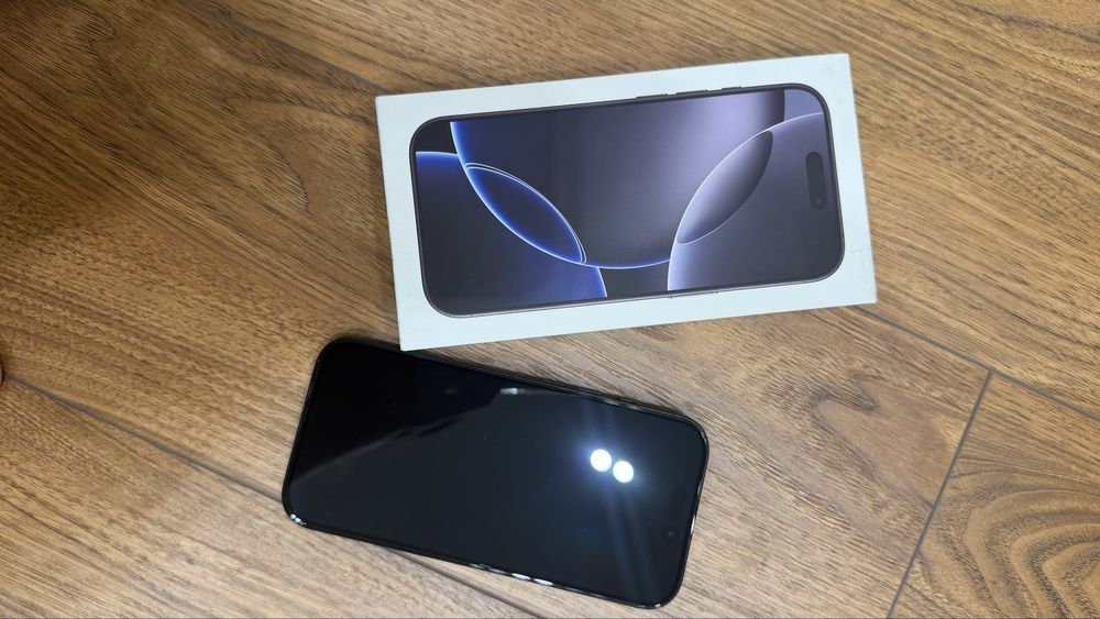 Продаю IPhone 16 pro