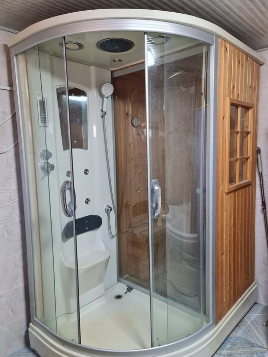 Душевая кабина с парилкой