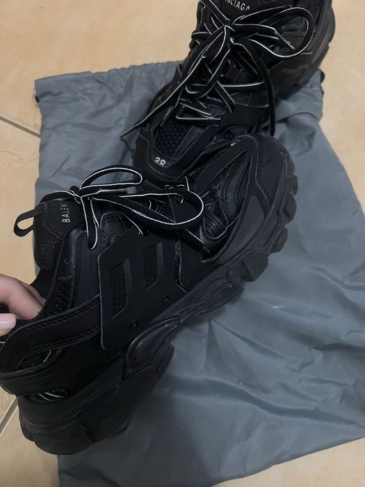 Дамски обувки balenciaga track и adidas superstar