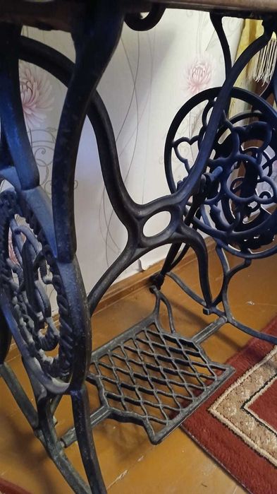 Продам швейную машинку ZINGER