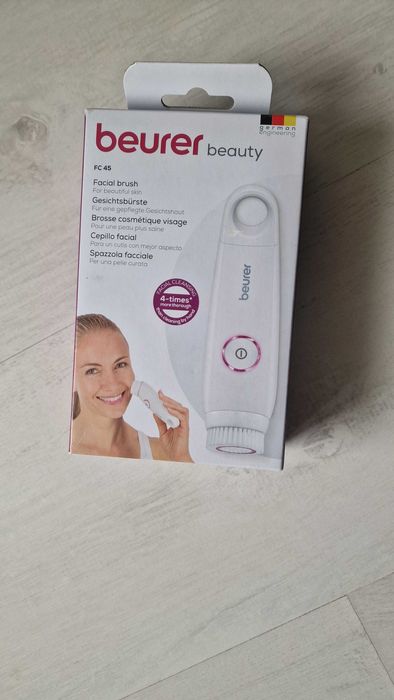 Електрическа четка за почистване на лице - водоустойчива