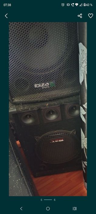 Vând  4 boxe și statie