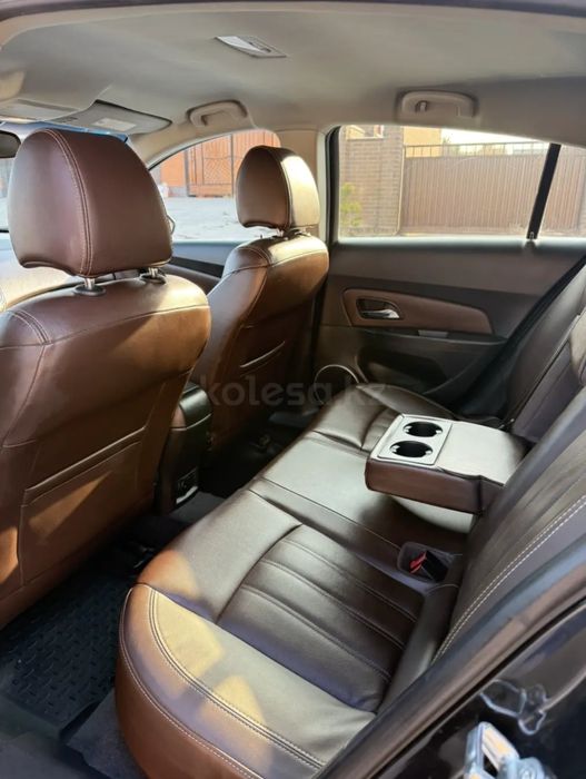 Продам авто Шевроле круз 1.8
