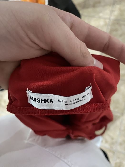 Rochie rosie Bershka
