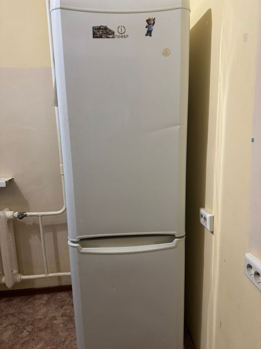 Продам холодильник бу 45000