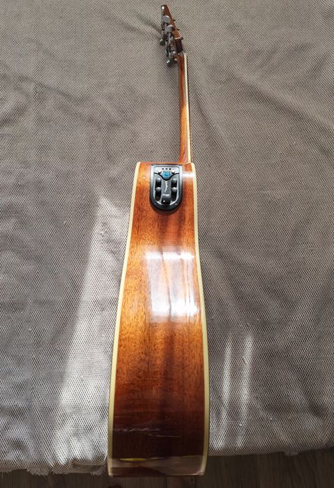 Акустична китара Washburn D10CEQSB Cutaway Dreadnought Quilt Top