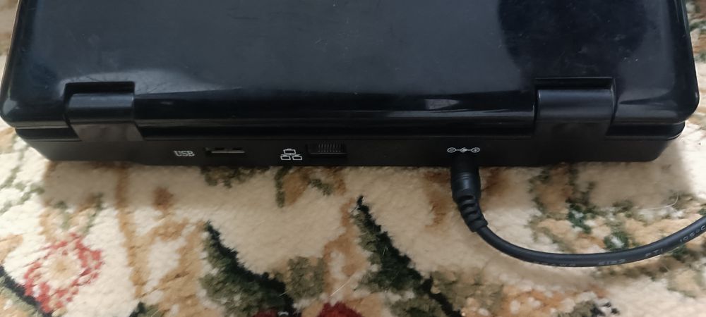 Продам нетбук китайский