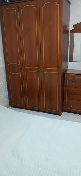 Продается  спальный  гарнитур