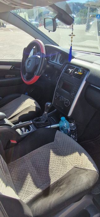 Mercedes Benz B180