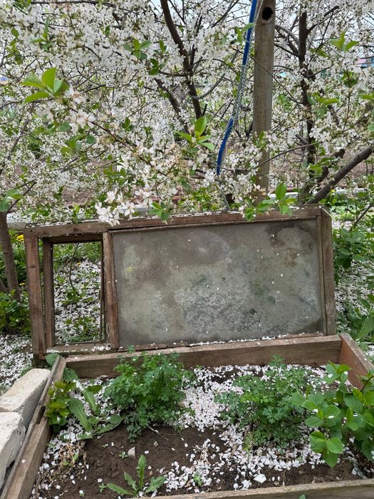 Рамы оконные со стеклом