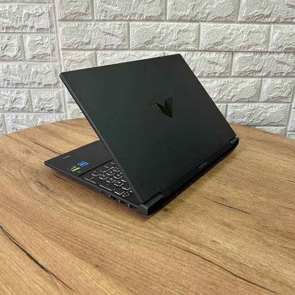 Hp Victus Gaming 15.6 sotiladi Nasiya savdo xam bor