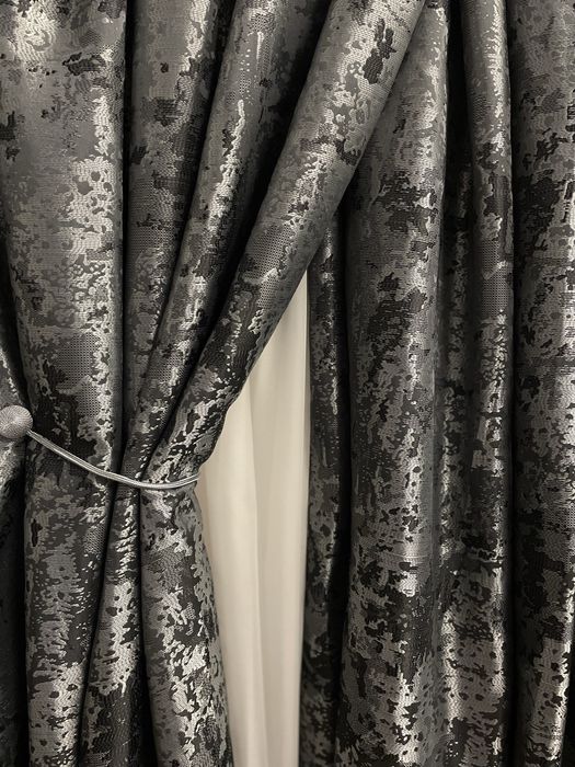 Draperie gata lucrata