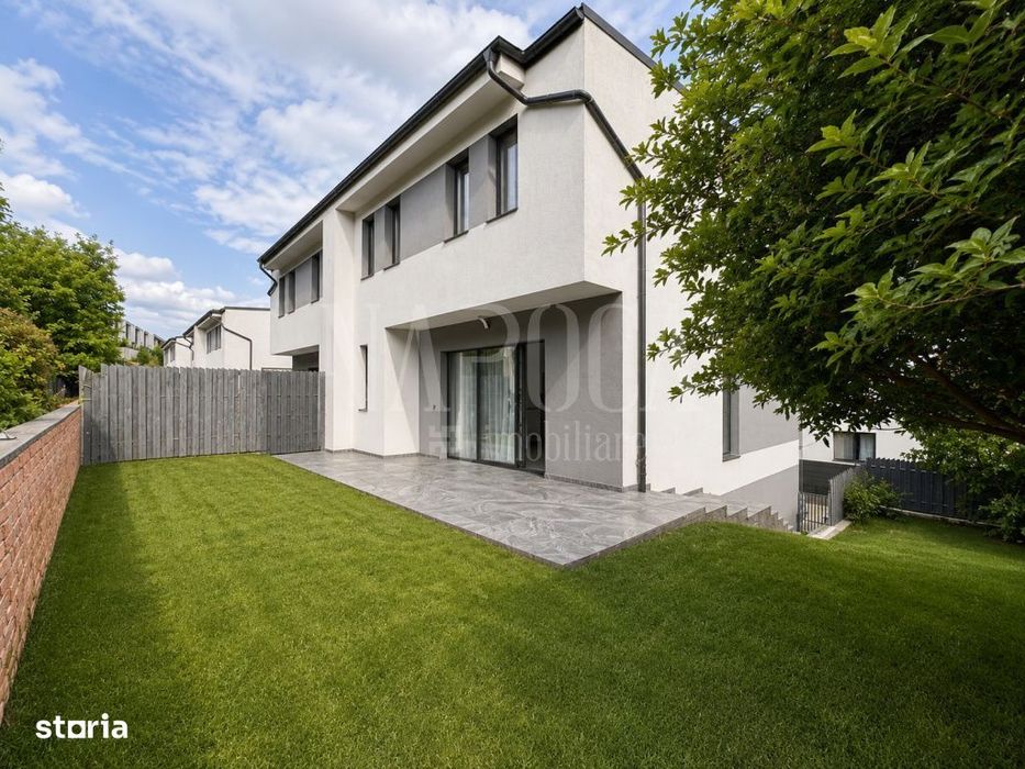 Casa 4 camere de vanzare in Floresti