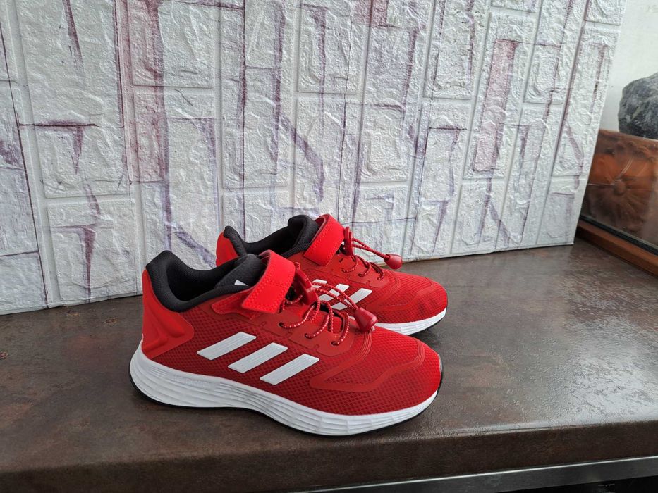 дамски маратонки ,кецове,Нови спортни обувки,ном.33 Adidas,адидас