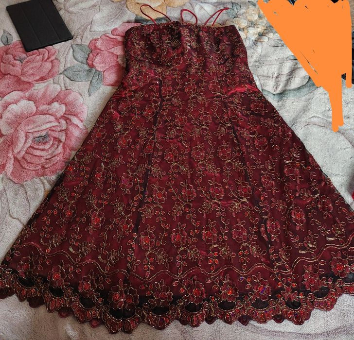 Rochie deosebita culoare bordeaux