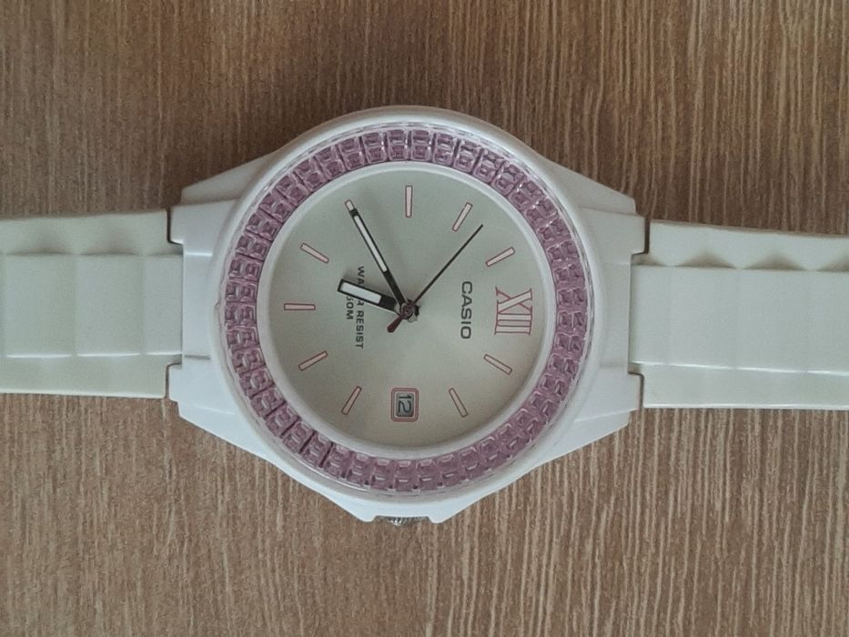 Ceas Damă Casio LX-500H – Alb cu Cristale Roz – Original