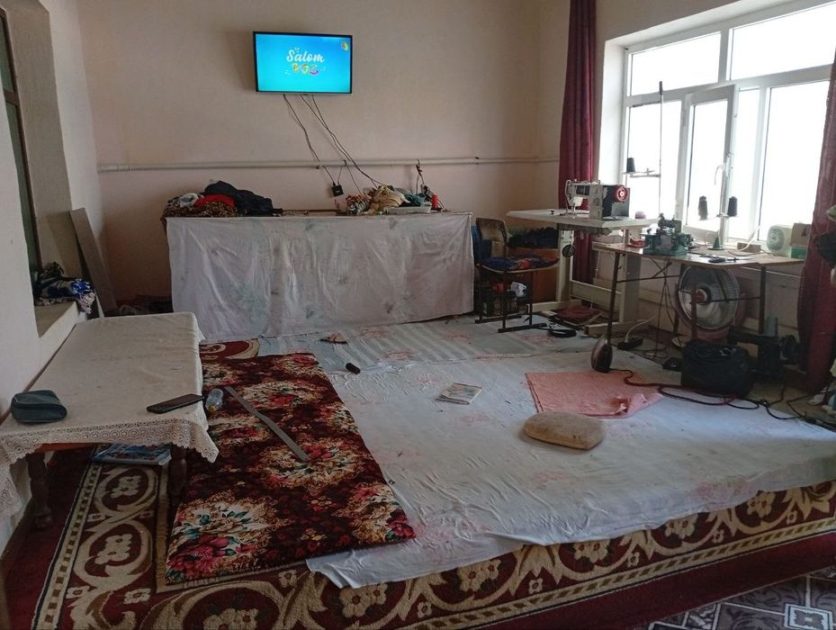 Srachni hovli sotiladi