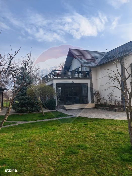 Casă / Vilă cu 6 camere de vânzare în zona Ultracentral
