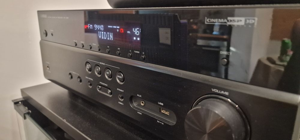 Yamaha RX-V581  (Dolby Atmos, DTS:X, 4K HDR, MusicCast)