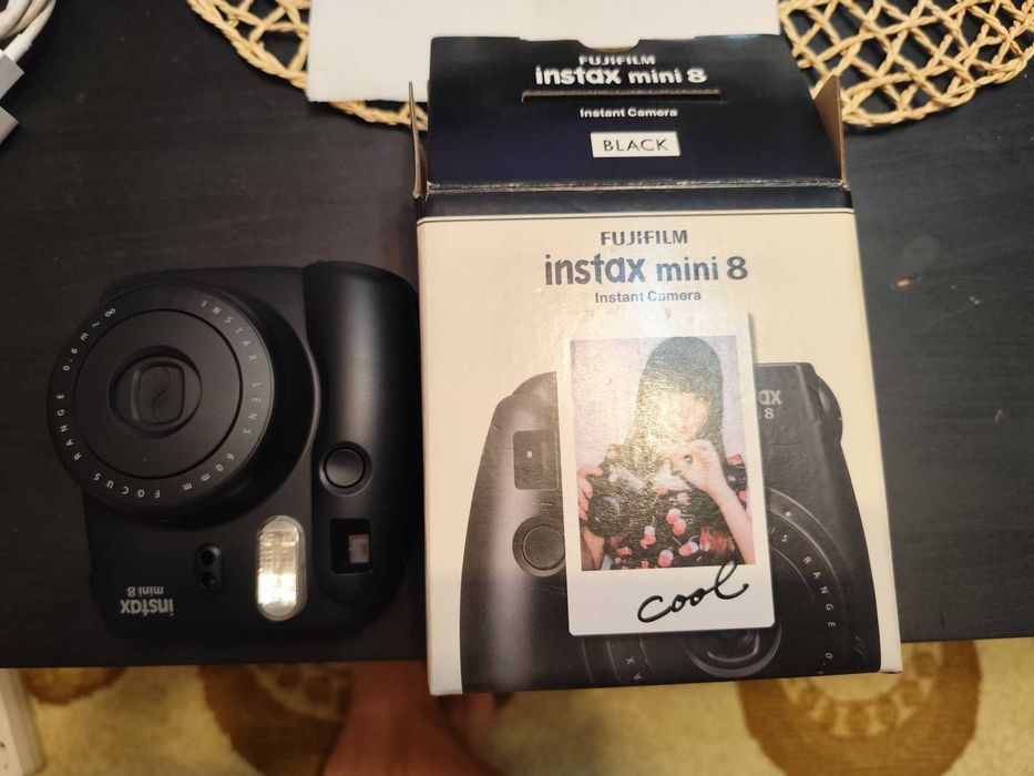 Cameră foto instant Fujifilm Instax mini 8 originală, nouă.