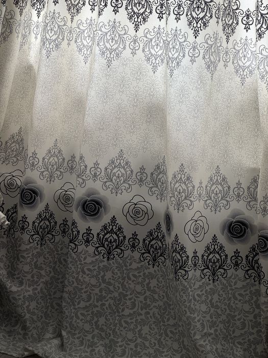 Шторы белые. Хорошее состояние.