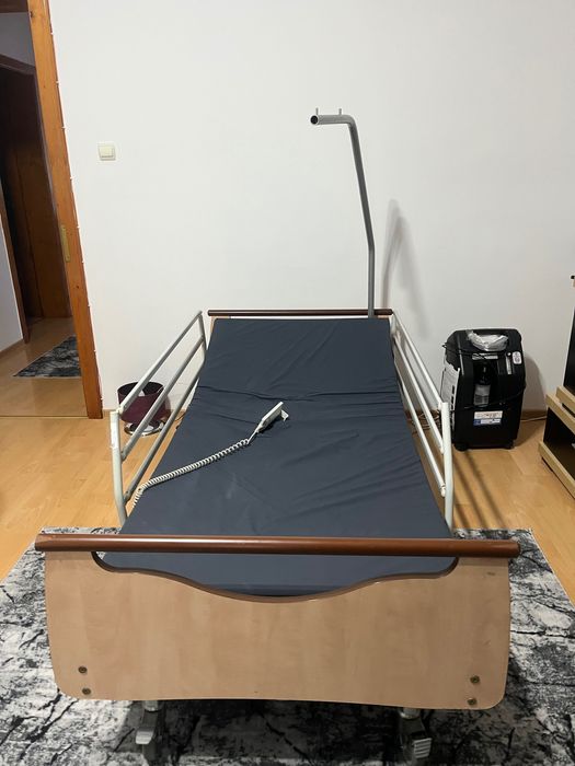 Pat spitalizat doctat cu telecomanda electrica