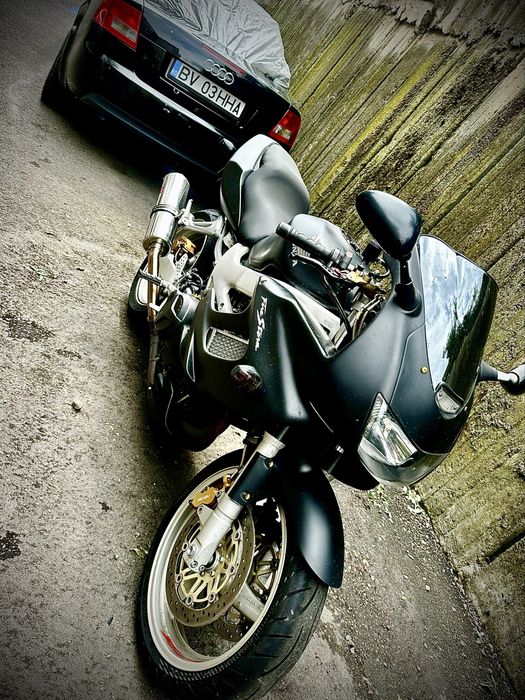 Honda vtr 1000 f sau schimb cu auto