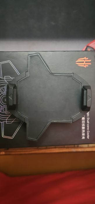 Продам охлаждающий кулер RedMagic Dual-Core Cooler