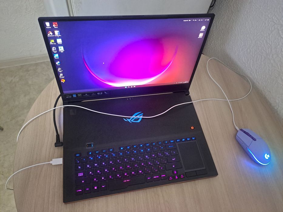 Asus ROG Zephyrus S17 GX701LXS