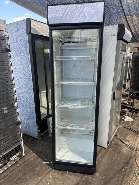 Витринные холодильники