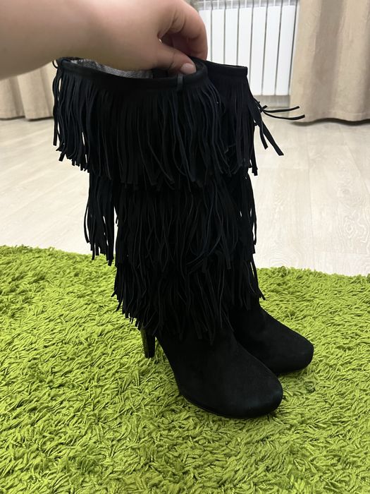 Сапожки женские 2000тг