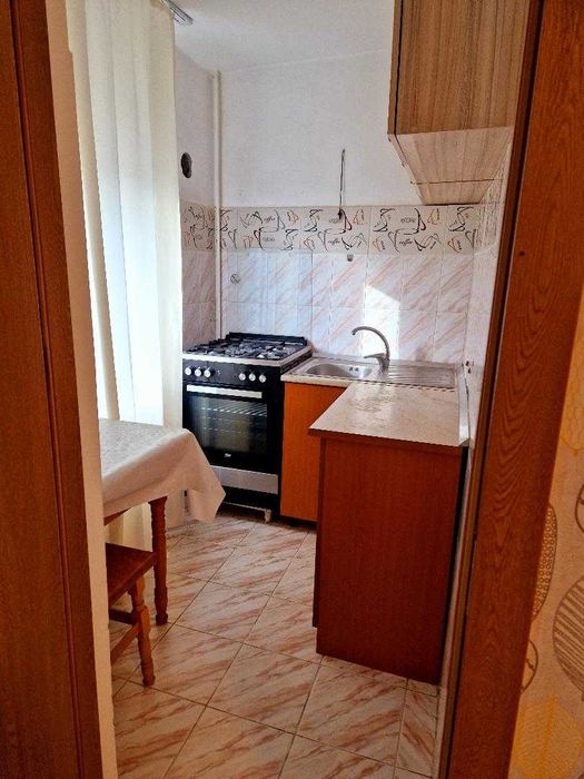 Inchiriez garsoniera Ploiesti central ( zona Tribunal nou )