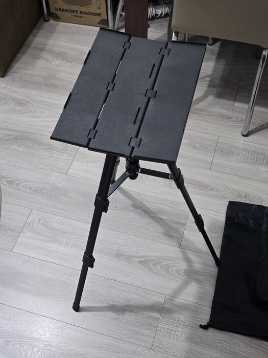 Suport proiector – trepied reglabil 42–115 cm, portabil