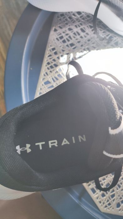 Adidași Under Armour 36.5! 23 cm interior! Preț 150 lei ! !