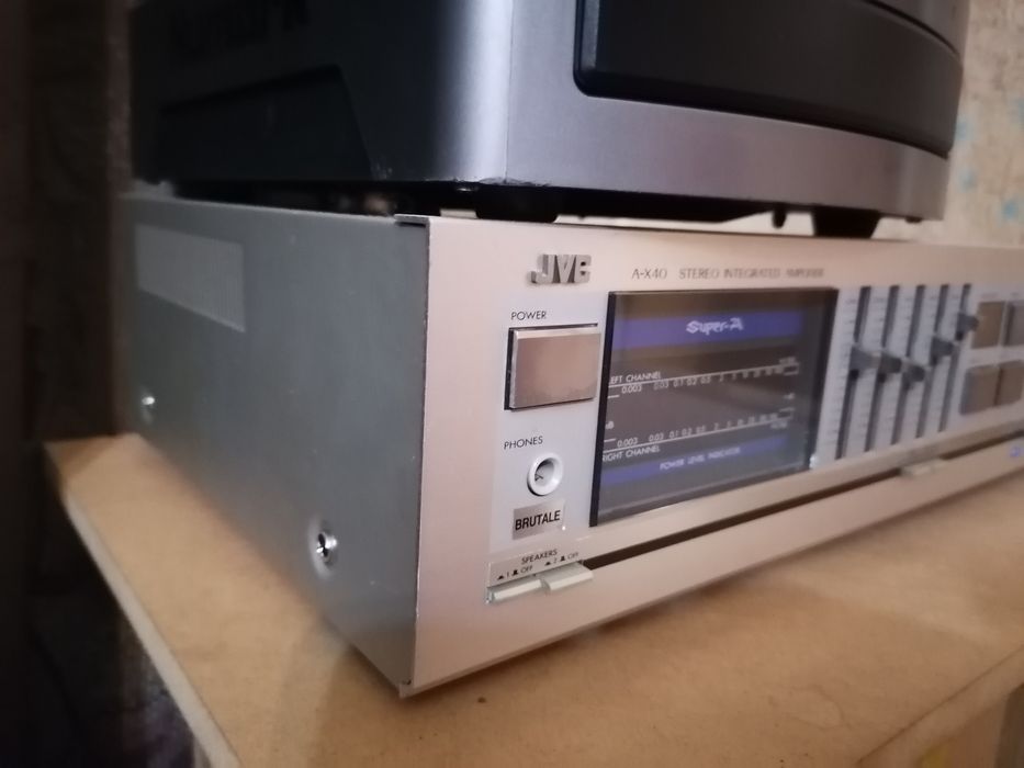 Усилвател JVC A-X 40