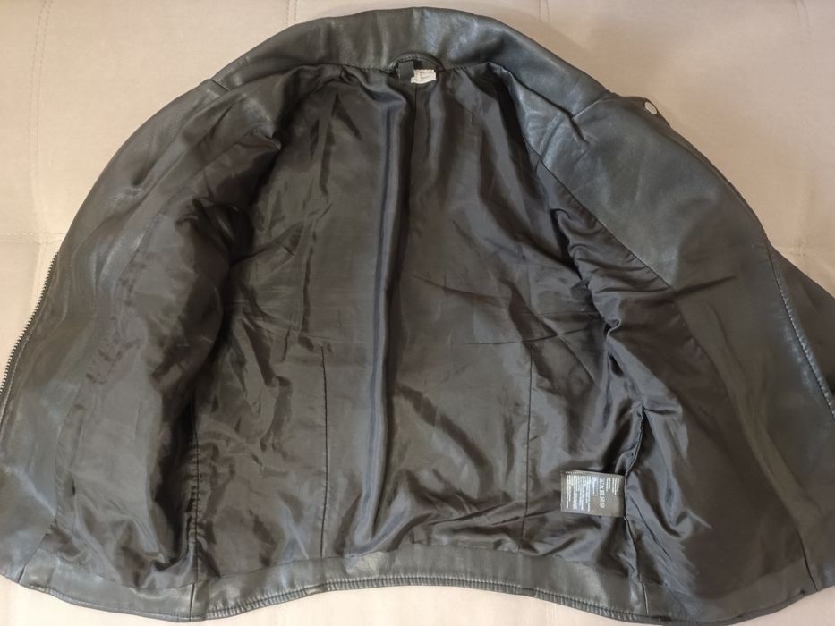 Продам куртку кожаную